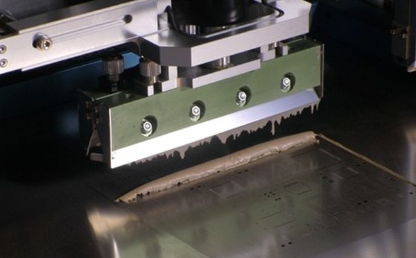 1568880109443100.jpg 刮刀對PCBA加工的影響.jpg